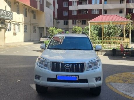 Toyota Land Cruiser Prado 2012