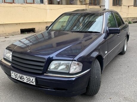 Mercedes C 200