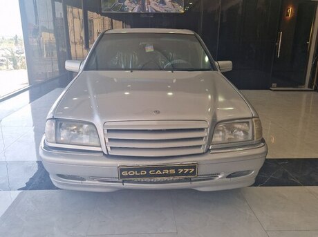 Mercedes C 200