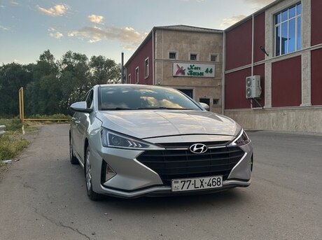 Hyundai Elantra 2019
