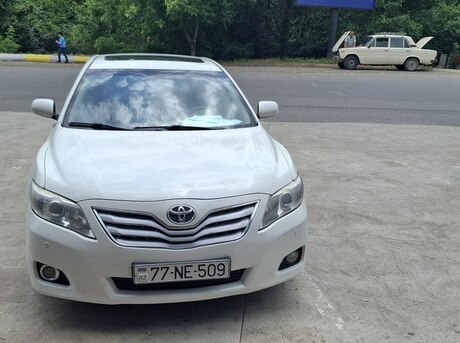 Toyota Camry 2010