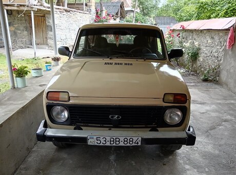 LADA (VAZ) Niva 1985