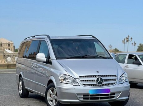 Mercedes Viano 2004