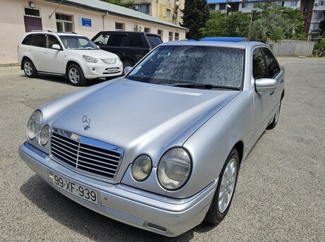 Mercedes E 240 1999
