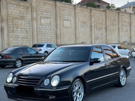 Mercedes E 240