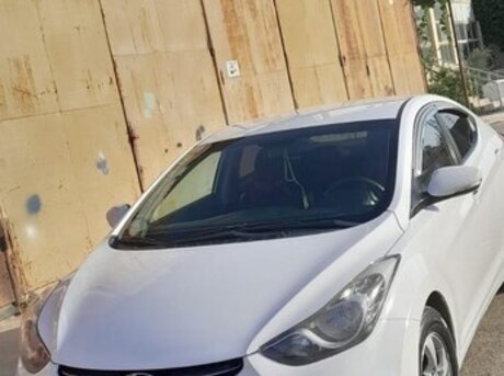 Hyundai Avante 2011