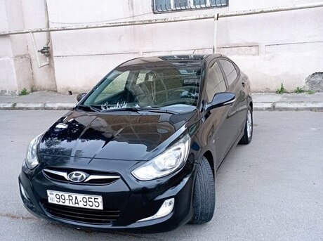 Hyundai Accent 2012