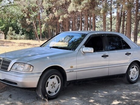 Mercedes C 220