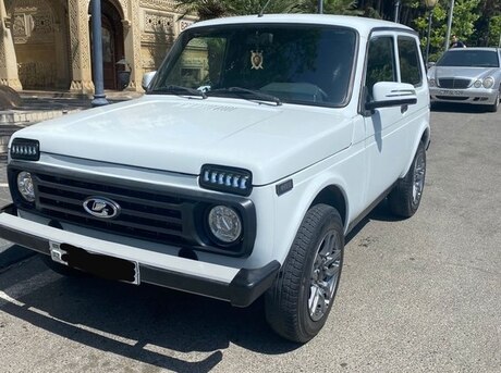LADA (VAZ) Niva 2006