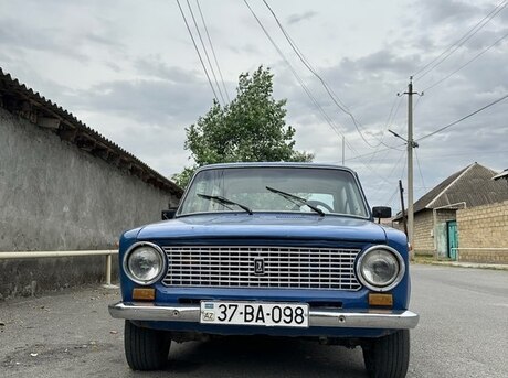 LADA (VAZ) 21011 1983