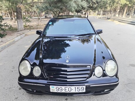 Mercedes E 320