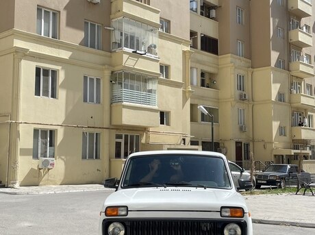 LADA (VAZ) Niva 2012