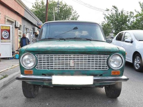 LADA (VAZ) 21011 1982