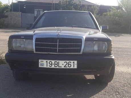 Mercedes 190 1990