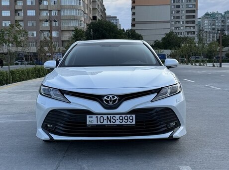 Toyota Camry 2019
