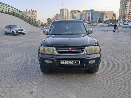 Mitsubishi Pajero 2001