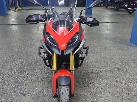 BMW F 900 XR