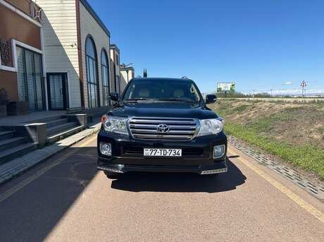 Toyota Land Cruiser 2011