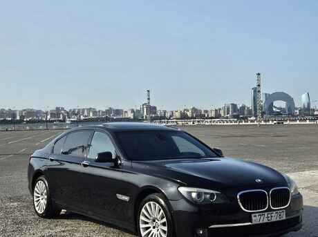 BMW 750 2010