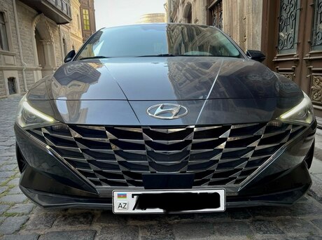 Hyundai Elantra 2021