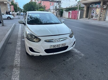 Hyundai Accent 2012