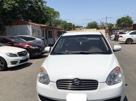 Hyundai Accent 2010