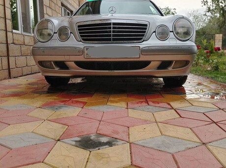 Mercedes E 240 2000