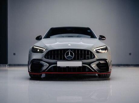 Mercedes C 63 AMG S E Performance