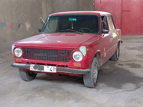 LADA (VAZ) 21011 1982