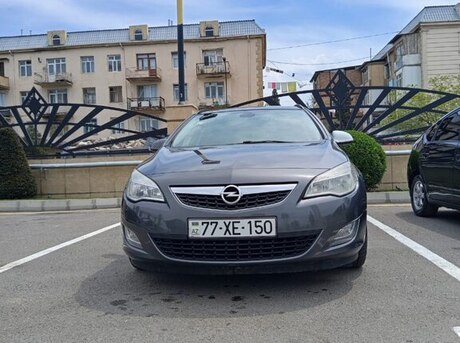 Opel Astra 2011