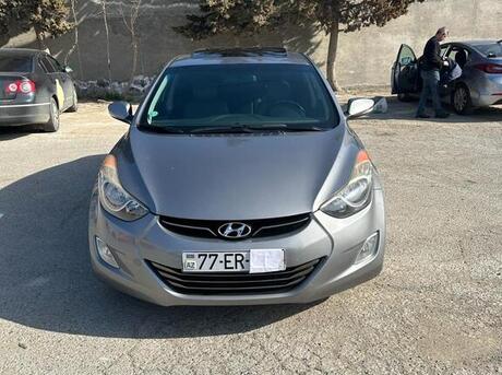 Hyundai Elantra 2012