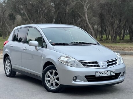 Nissan Tiida 2011