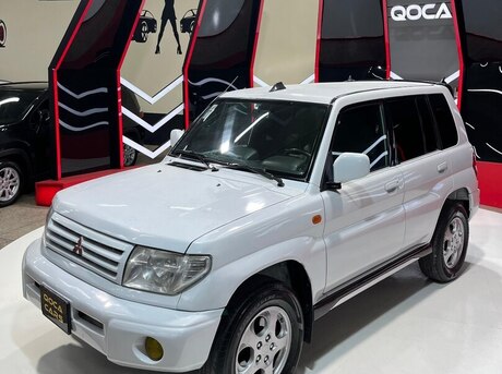 Mitsubishi Pajero io 1999