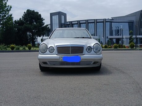 Mercedes E 220 1999