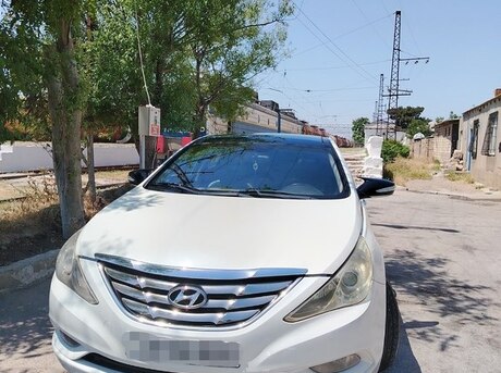 Hyundai Sonata 2010