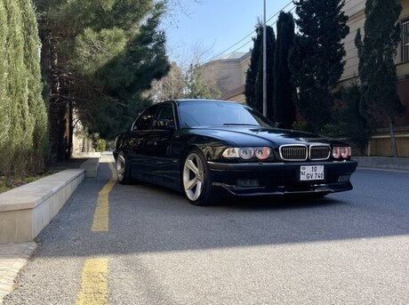 BMW 740 2000