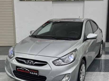 Hyundai Accent 2011