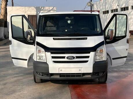 Ford Transit 2010