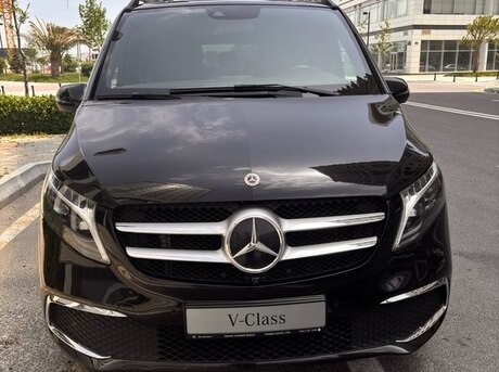 Mercedes V 220