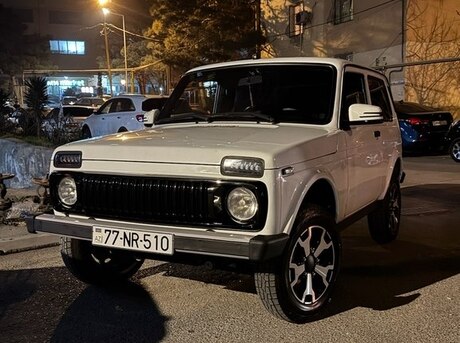 LADA (VAZ) Niva 2015