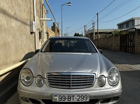 Mercedes E 270 2003