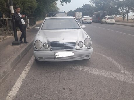 Mercedes E 220 d 1999