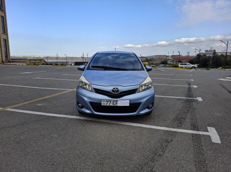 Toyota Vitz 2011