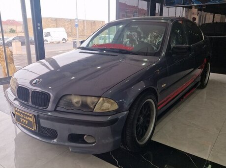 BMW 323