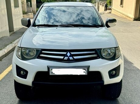 Mitsubishi L200 2014