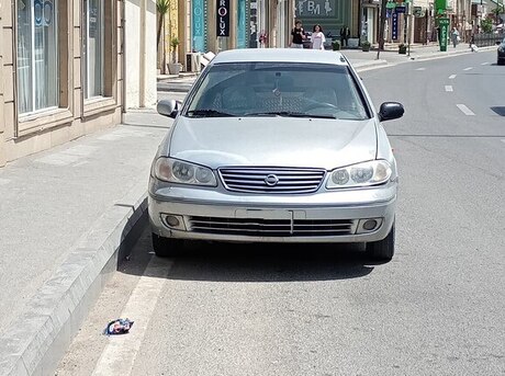 Nissan Sunny 2004