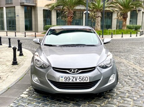 Hyundai Elantra 2013