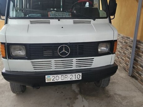 Mercedes 208 D 1991