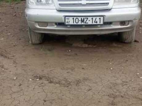 Chevrolet Niva 2004