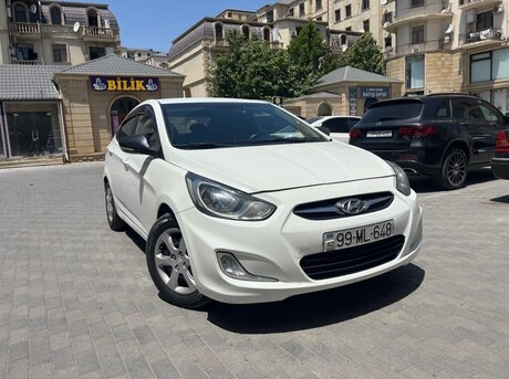 Hyundai Accent 2011